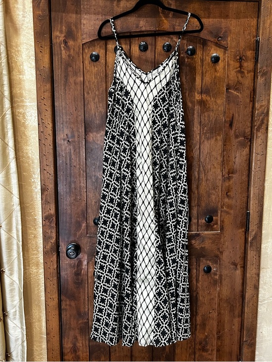 Haute Hippie Dresses & Skirts - Haute Hippie Black and Cream Geometric Maxi Slip Dress, Size L